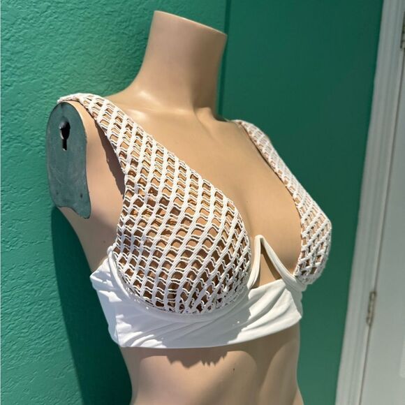 Beach Bunny White Mesh Bikini Top - Picture 3 of 5